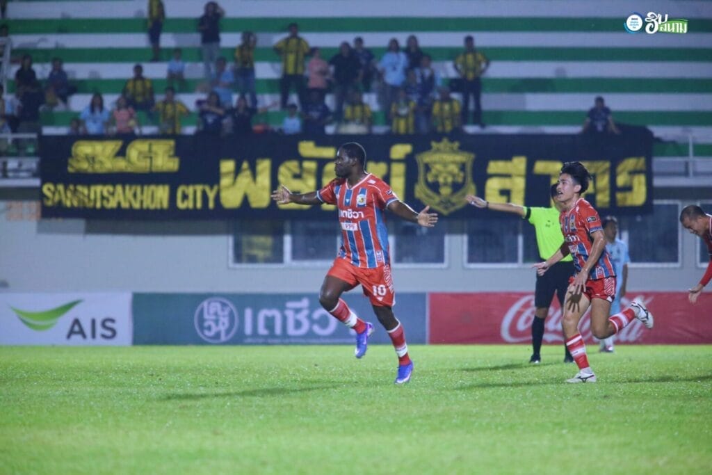 ไทสัน แฮนลีย์ (ชาติตระการ ซิตี้)